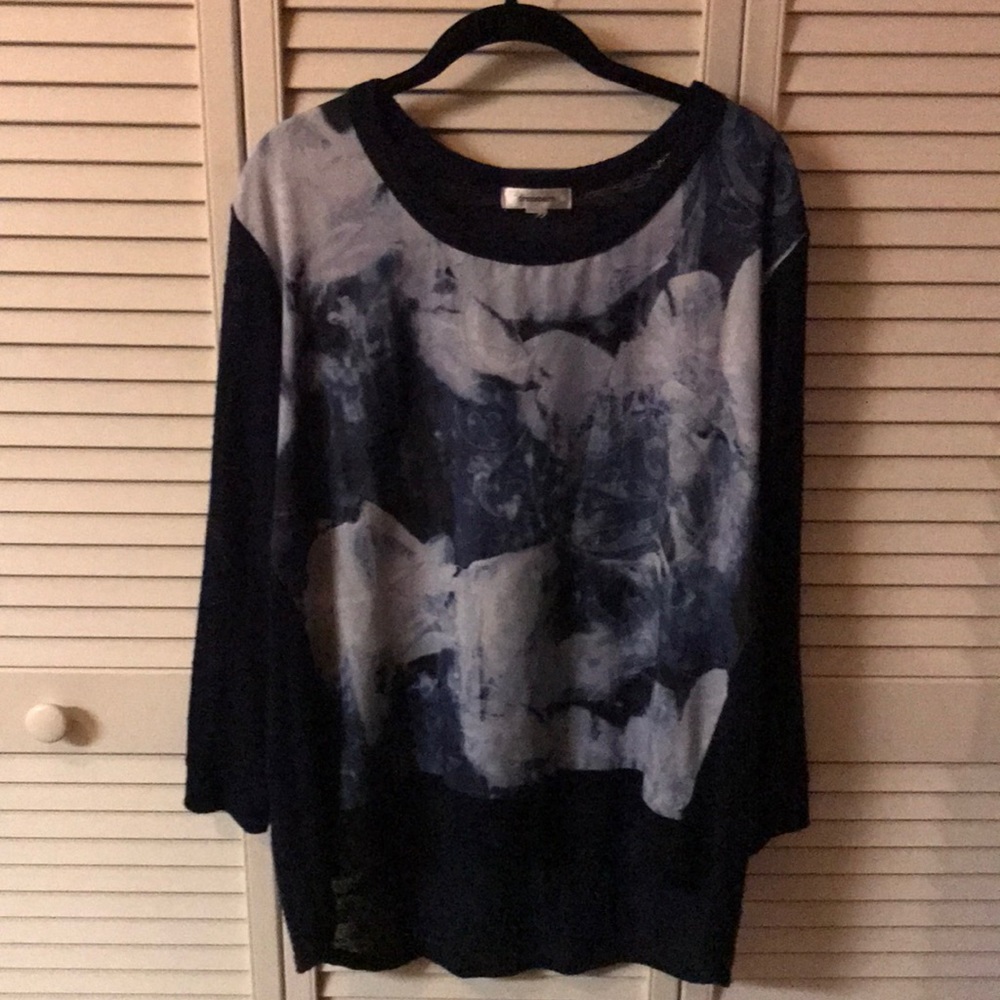 Navy Blue & Floral Lightweight Sweater